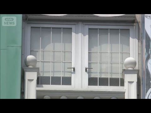 ネットカフェ「個室から異臭」　赤ちゃんの遺体捨てたか　女逮捕【スーパーJチャンネル】(2026年3月29日) サムネイル