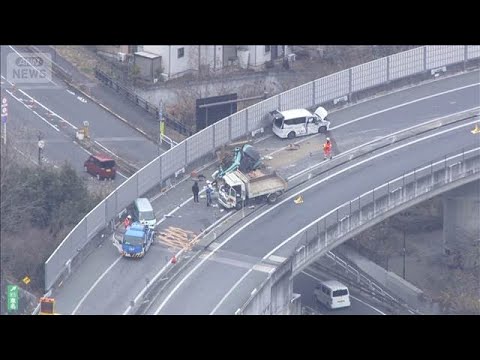 【速報】圏央道の高尾山IC付近でトラックなど3台絡む事故 男女6人けが 東京・八王子市(2026年1月7日) サムネイル