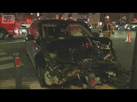 横浜市の交差点　タクシーと乗用車が衝突　4人けが(2025年12月29日) サムネイル