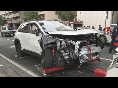 バスなど車4台絡む事故　2人搬送　一時通行止めも　福岡市(2025年12月21日) サムネイル