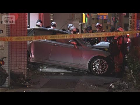 「人が挟まれている」乗用車が歩道に乗り上げ歩行者含む2人重傷　横浜・中区(2026年1月27日) サムネイル