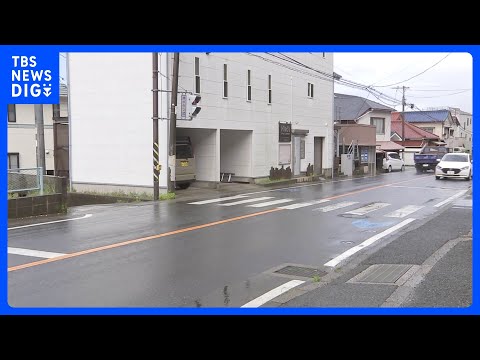 ワンボックスカーが道路標識に衝突 女性2人が標識の下敷き 1人は意識不明の重体 もう1人も大けが 車は神奈川県警の警察… サムネイル